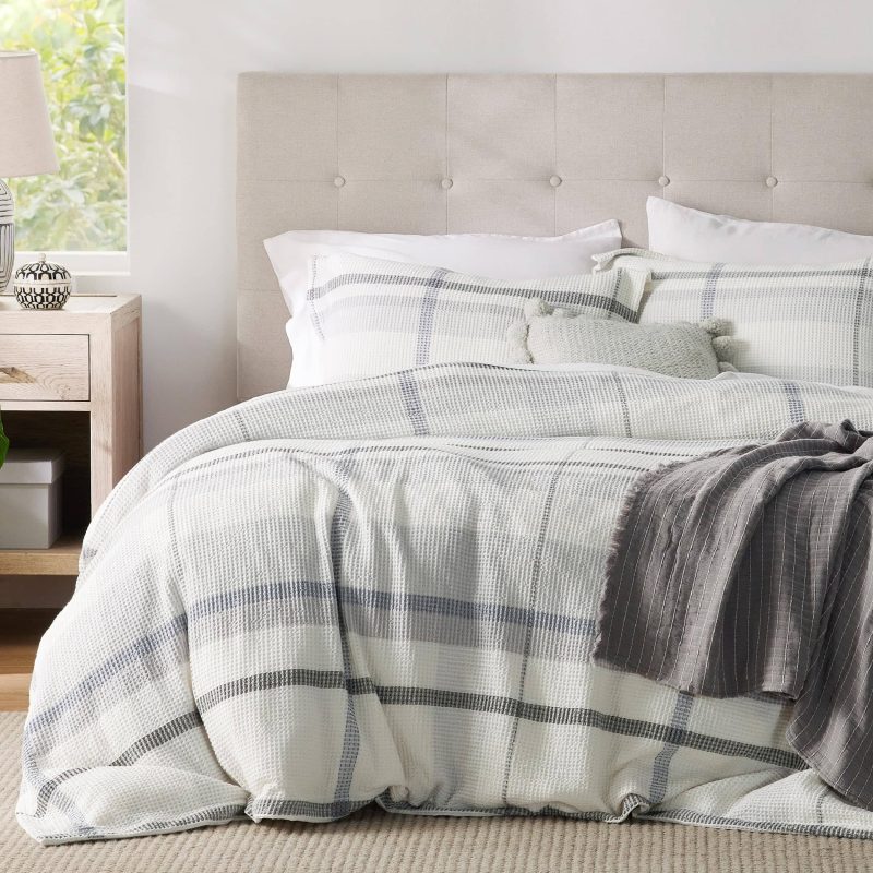 Queen 90 x90 GridWhite NoComforter 09