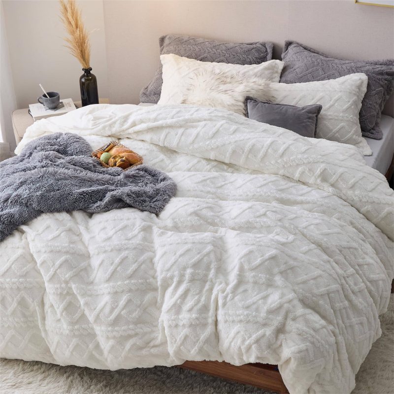 Queen 90 x90 White NoComforter 01